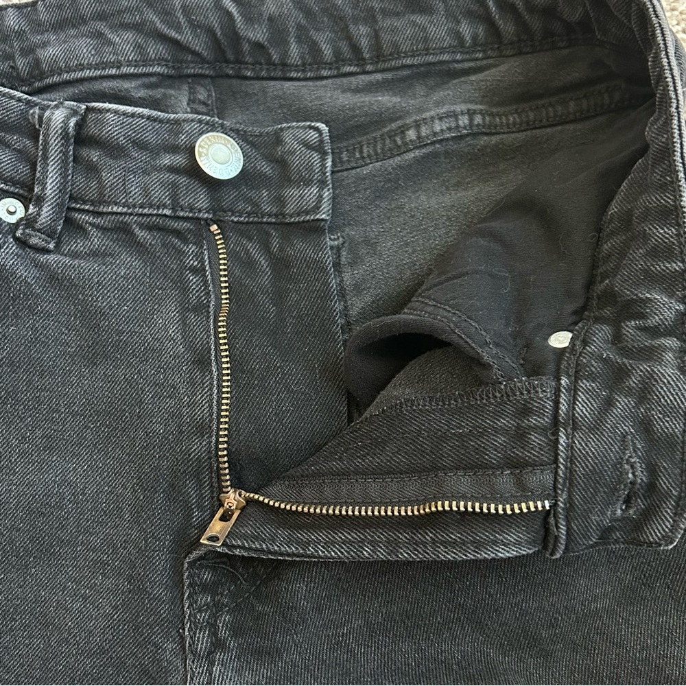 H&M Mens Regular Fit Straight Leg Black Jeans Denim Size 30/32 Standard - Picture 5 of 7